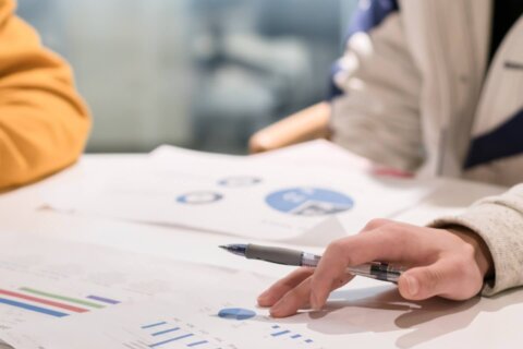 新租赁准则下承租人企业收益法评估操作要点分析